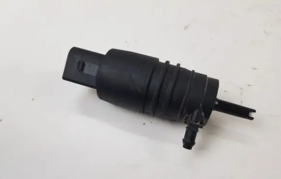 Audi A6 S6 C5 4B Windscreen/windshield washer pump