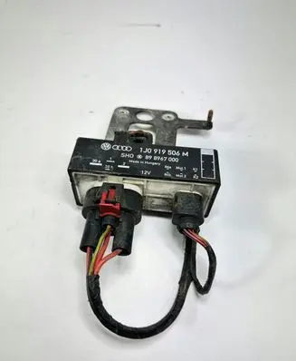 Skoda Fabia Mk1 (6Y) Coolant fan relay 