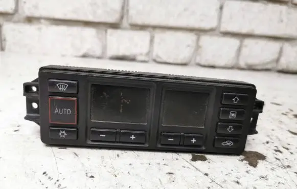 Audi A4 S4 B5 8D Climate control unit 8L0820043D 5HB00760804