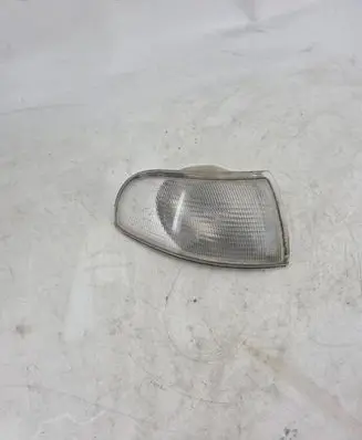 Audi A8 S8 D2 4D Front indicator light 1315106911 4D0953050