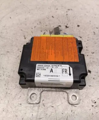Nissan Pulsar Airbag control unit/module 988203ZK0A 628554700 AE33K146070153