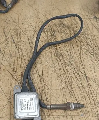 Mercedes-Benz ML W166 Lambda probe sensor A0009053706