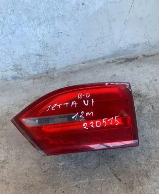 Volkswagen Jetta VI Tailgate rear/tail lights
