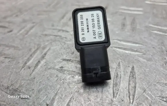 Mercedes-Benz GLE (W166 - C292) Air pressure sensor A0071530528 0261230259
