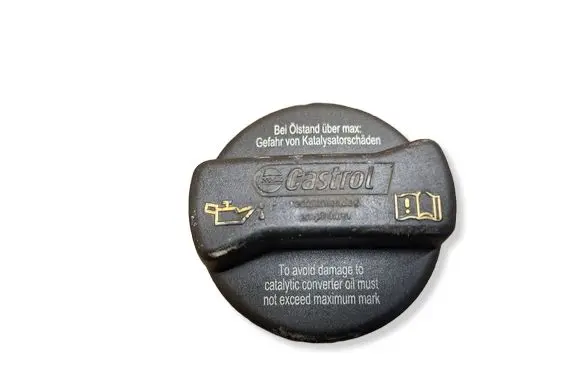 Audi A4 S4 B7 8E 8H Oil filler cap 026103485L