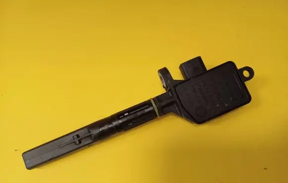 Volkswagen Polo IV 9N3 Oil level sensor 045907660D