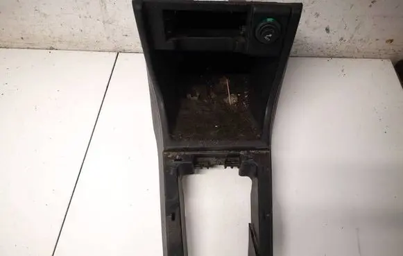 Volkswagen PASSAT B3 Other interior part 357863243C