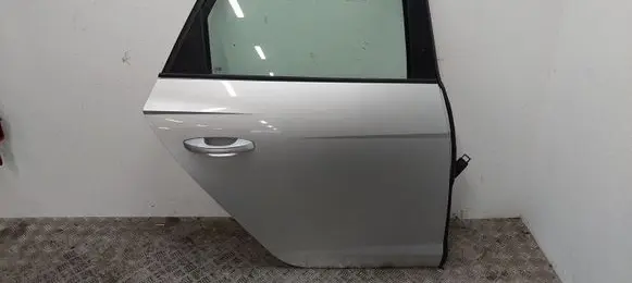 Seat Leon (5F) Rear door