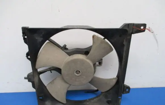 Nissan Sunny Electric radiator cooling fan