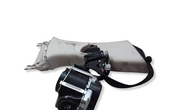 Jaguar F-Pace Front seatbelt 631577800