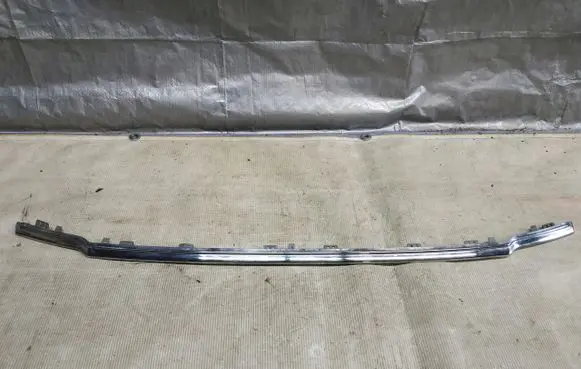 Ford Mondeo MK V Front bumper upper radiator grill DS738150