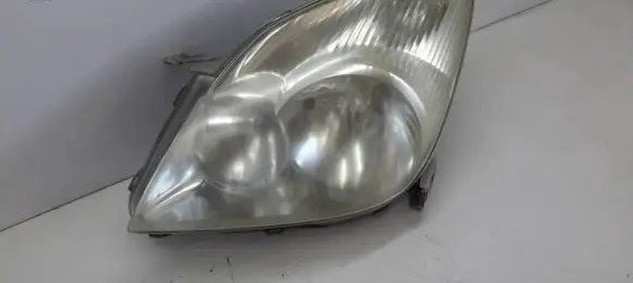 Toyota Corolla Verso E121 Headlight/headlamp