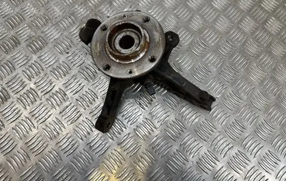 Peugeot 208 II Front wheel hub 