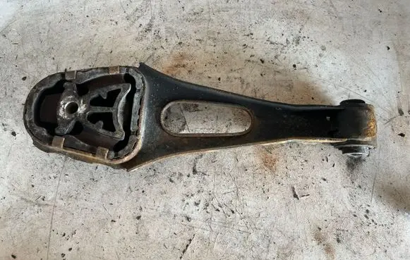 Ford Transit Custom Gearbox mount 