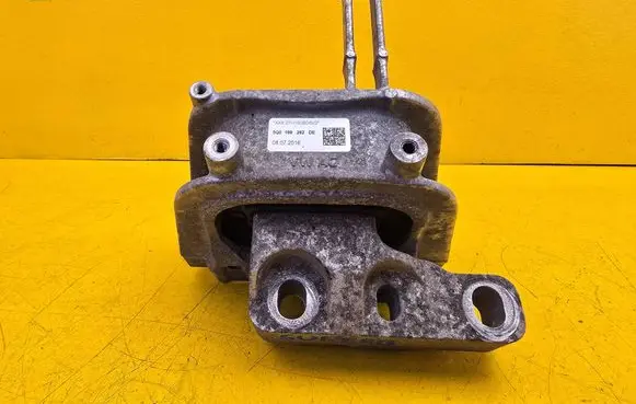 Skoda Superb B8 (3V) Engine mount bracket 5Q0199262DE