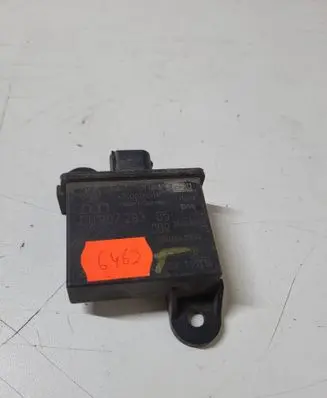 Volkswagen Touareg I Tire pressure sensor 4F0907283 053300401203 0483358