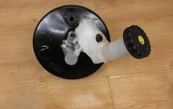 Mitsubishi Outlander Brake booster 4680A233