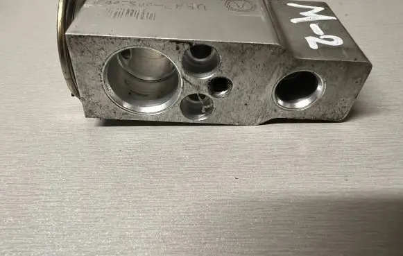 Mitsubishi Colt Air conditioning (A/C) expansion valve F4475002880 2G14