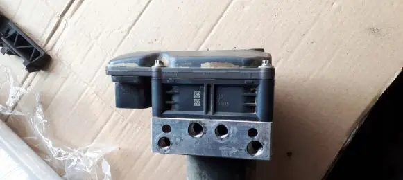 Audi A6 S6 C7 4G ABS Pump 4G0614517R