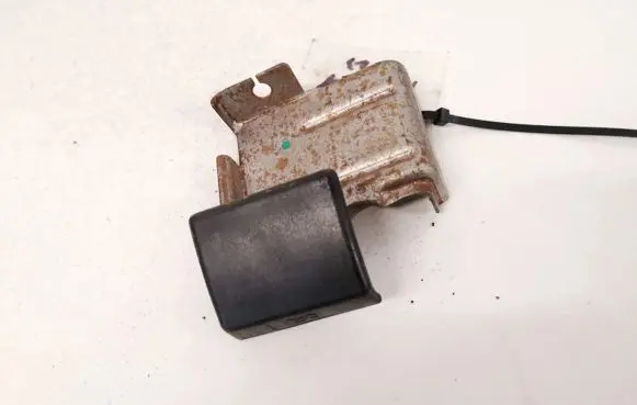 Nissan Primera Engine bonnet (hood) release handle