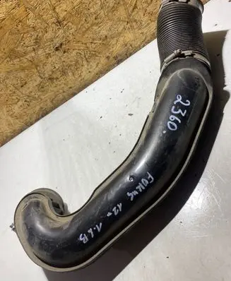 Ford Focus Air intake hose/pipe 7M51-9A673