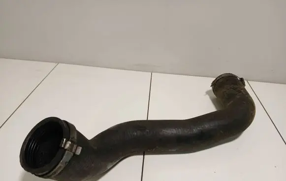 Volvo V50 Intercooler hose/pipe