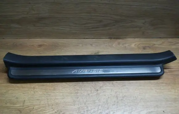 Toyota Avensis T250 Front sill trim cover 6791405040