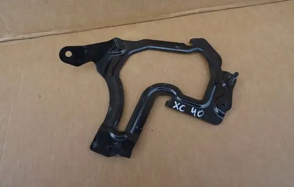 Other engine bay part