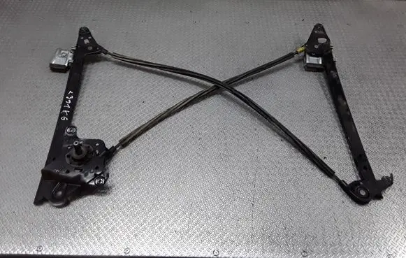 Rear door manual window regulator