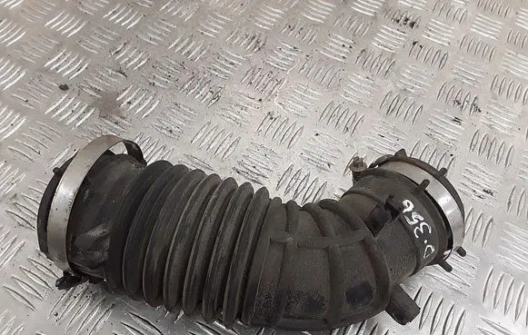 Renault Kangoo II Air intake hose/pipe 165750686r