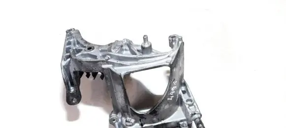 Citroen C4 Cactus Engine mounting bracket 9678325480