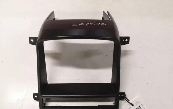 Radio/GPS head unit trim
