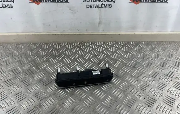 KIA Sorento Seat heating switch 93300C5020WK