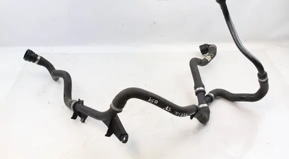 Engine coolant pipe/hose