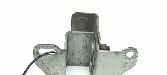 Mercedes-Benz C W204 other engine part A2114910041