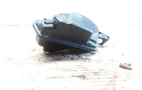 Vacuum air tank