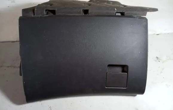 Opel Insignia A Glove box 13308551
