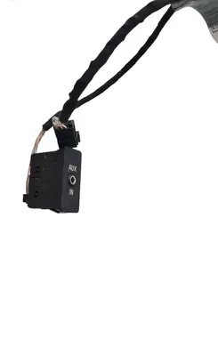 BMW 3 E90 E91 AUX in-socket connector 9172021