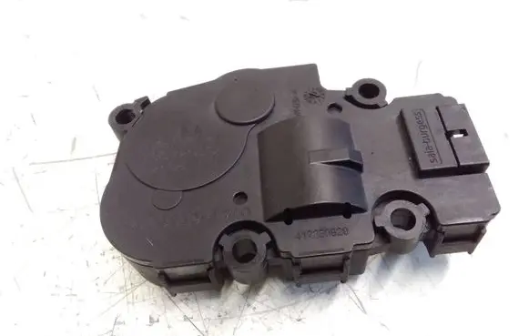 Mercedes-Benz GLA W156 Air flap motor/actuator CZ1139301710