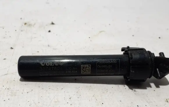 Volvo S60 Headlight washer spray nozzle 30747604