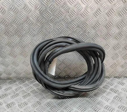 BMW i3 Trunk rubber seal (body) 7296906