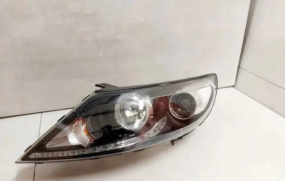 KIA Sportage Headlight/headlamp 92101-3U310
