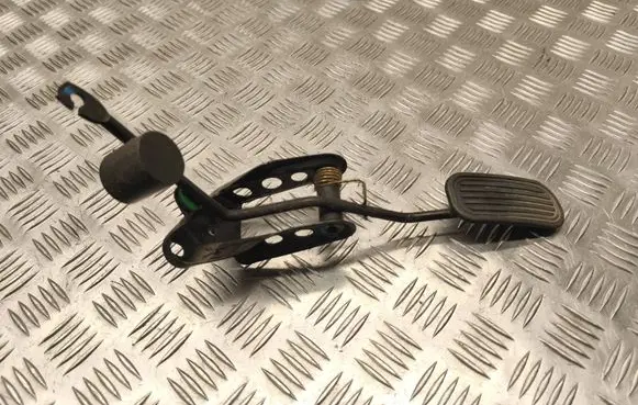 Toyota Yaris Accelerator throttle pedal 