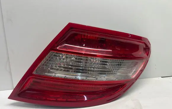 Mercedes-Benz C W204 Rear/tail lights 2048200264