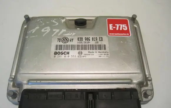 Volkswagen PASSAT B5.5 Engine control unit/module 038906019EB