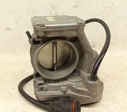 Mercedes-Benz S W140 Throttle valve 0001418825 A0001418825 0205003030