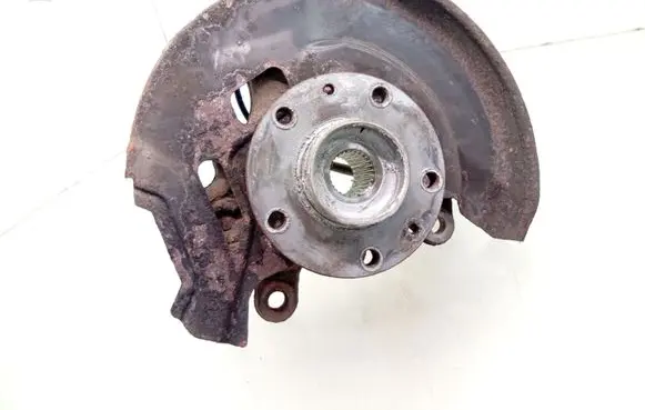 Renault Kadjar Front wheel hub spindle knuckle
