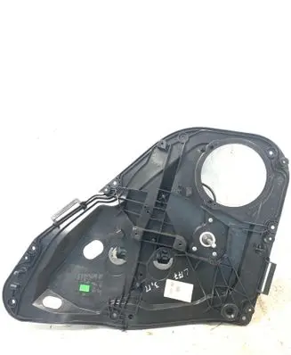 Rear door manual window regulator