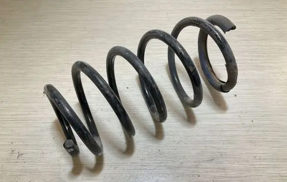 Opel Zafira B Front coil spring