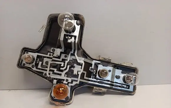 Volkswagen Touran I Tail light bulb cover holder 1T0945257D